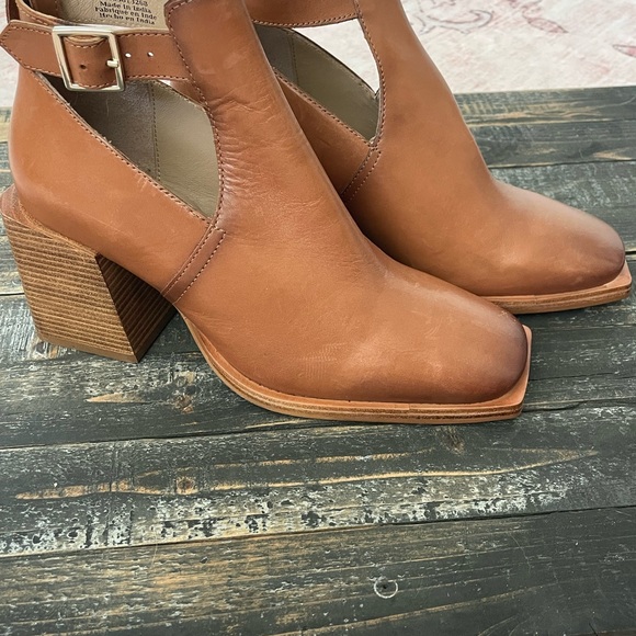 Free People Brady Buckle Bootie. Size 37.5 or 7.5 NWT. 3" heel. - Picture 6 of 11